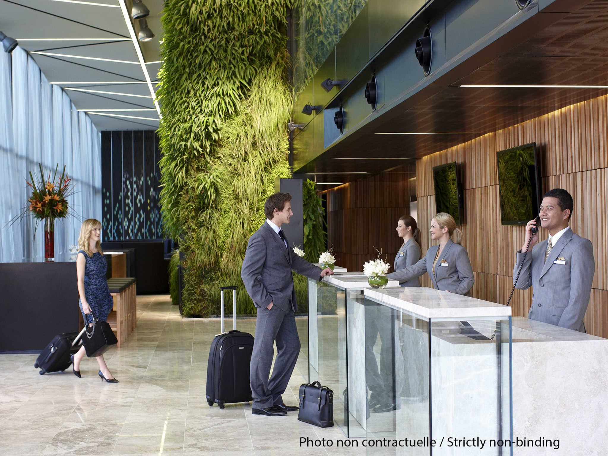 Novotel Muenchen Messe Esterno foto