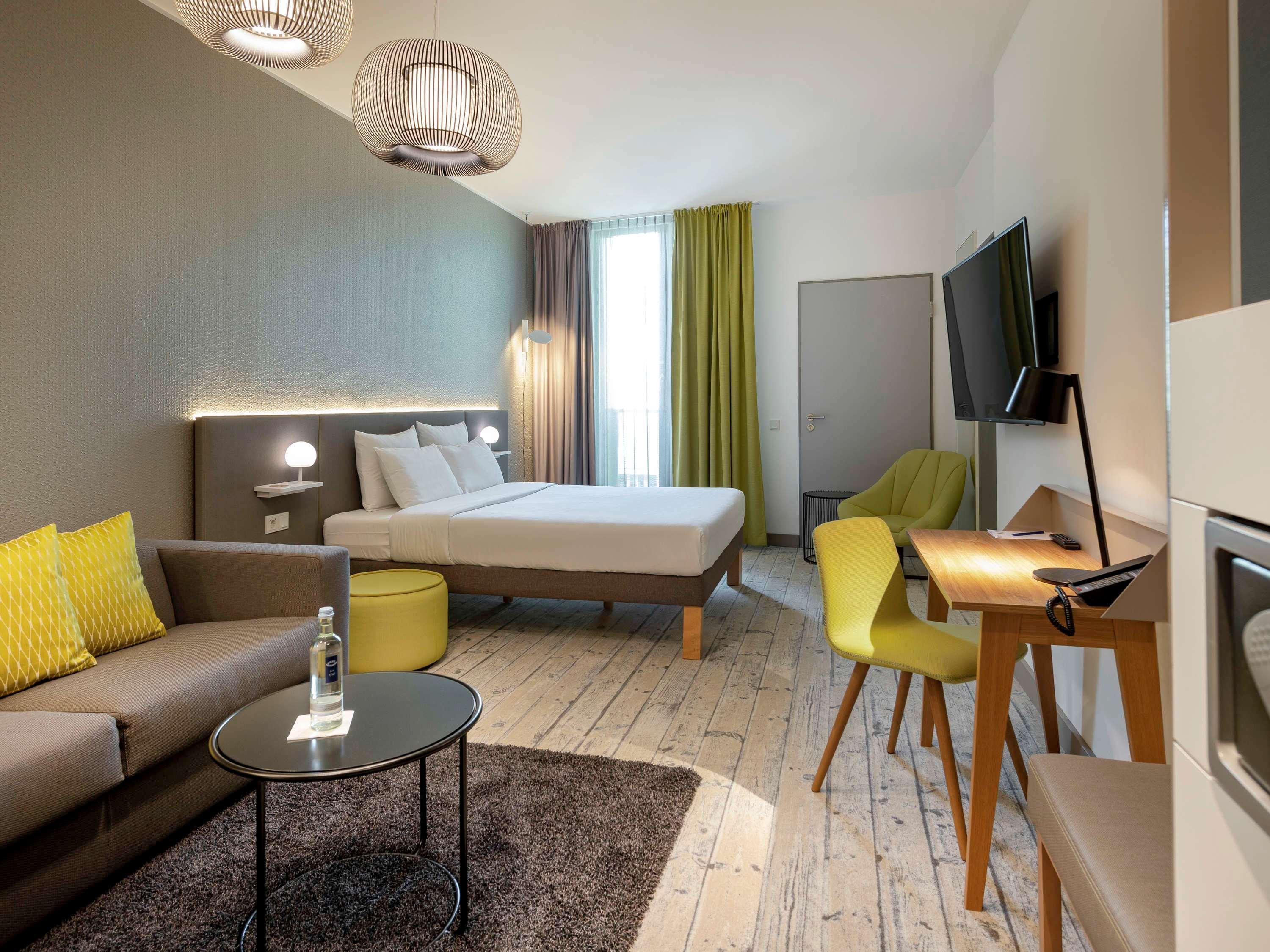 Novotel Muenchen Messe Esterno foto