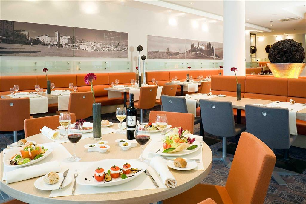 Novotel Muenchen Messe Esterno foto