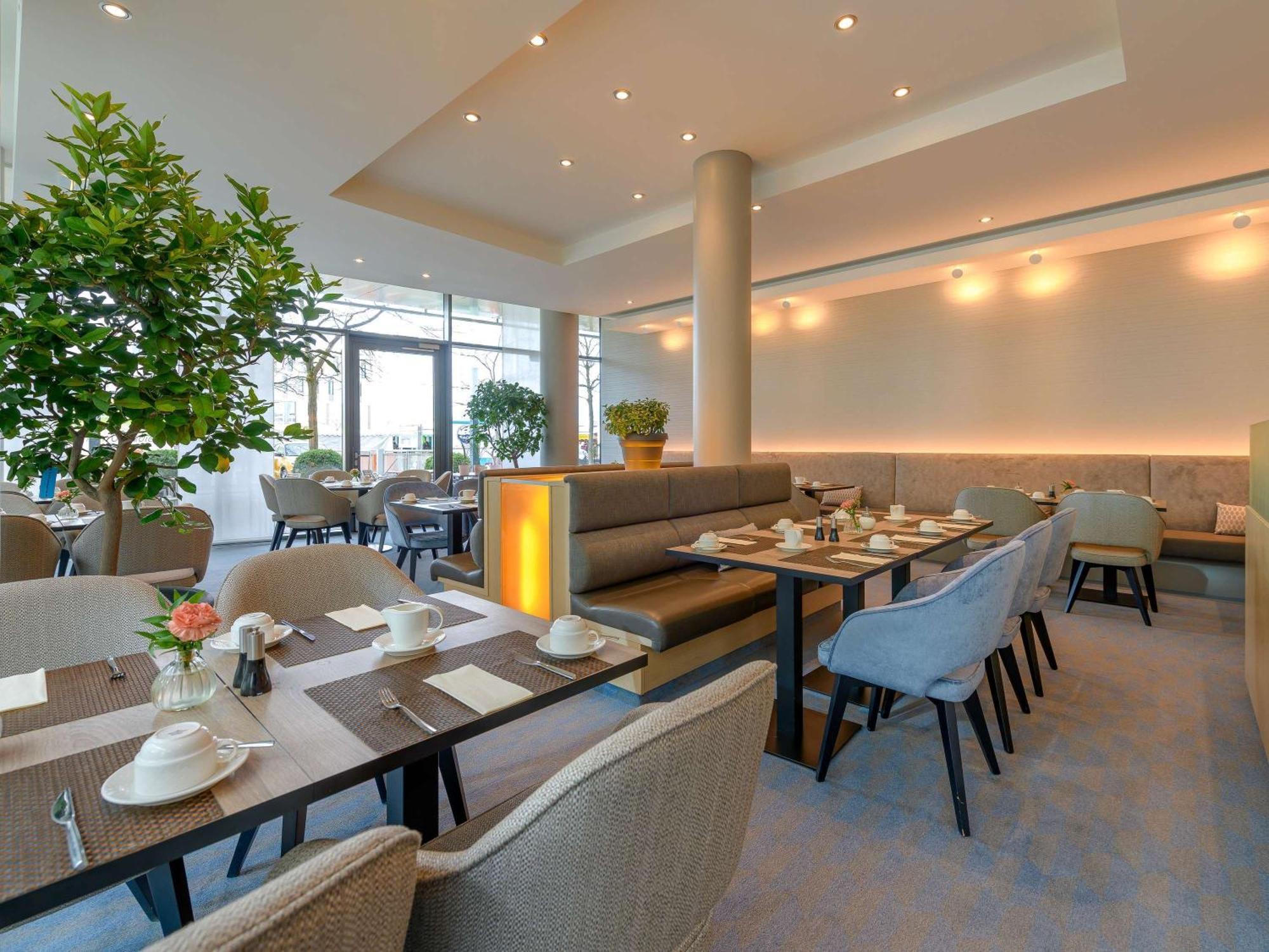 Novotel Muenchen Messe Esterno foto