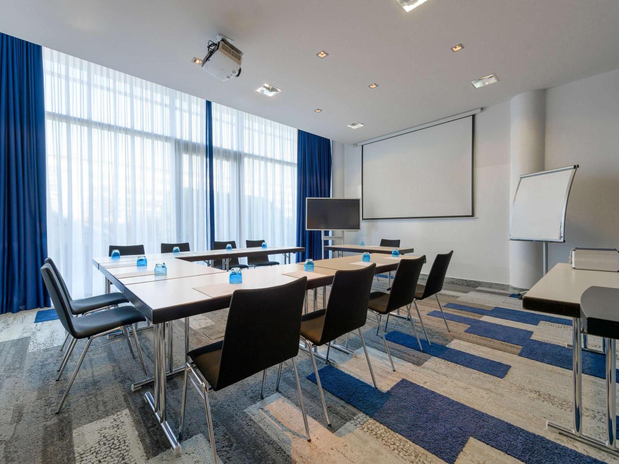 Novotel Muenchen Messe Esterno foto