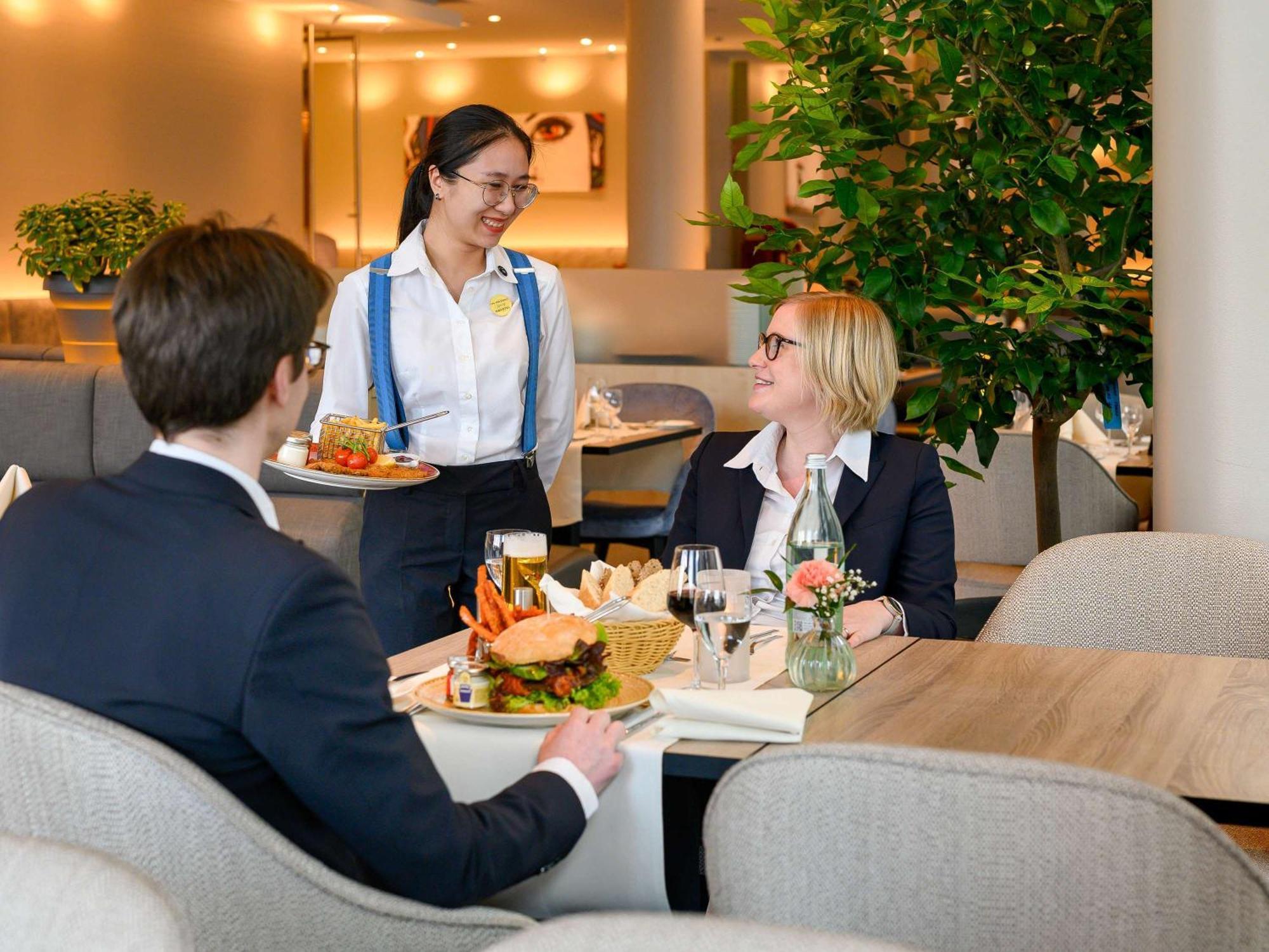 Novotel Muenchen Messe Esterno foto