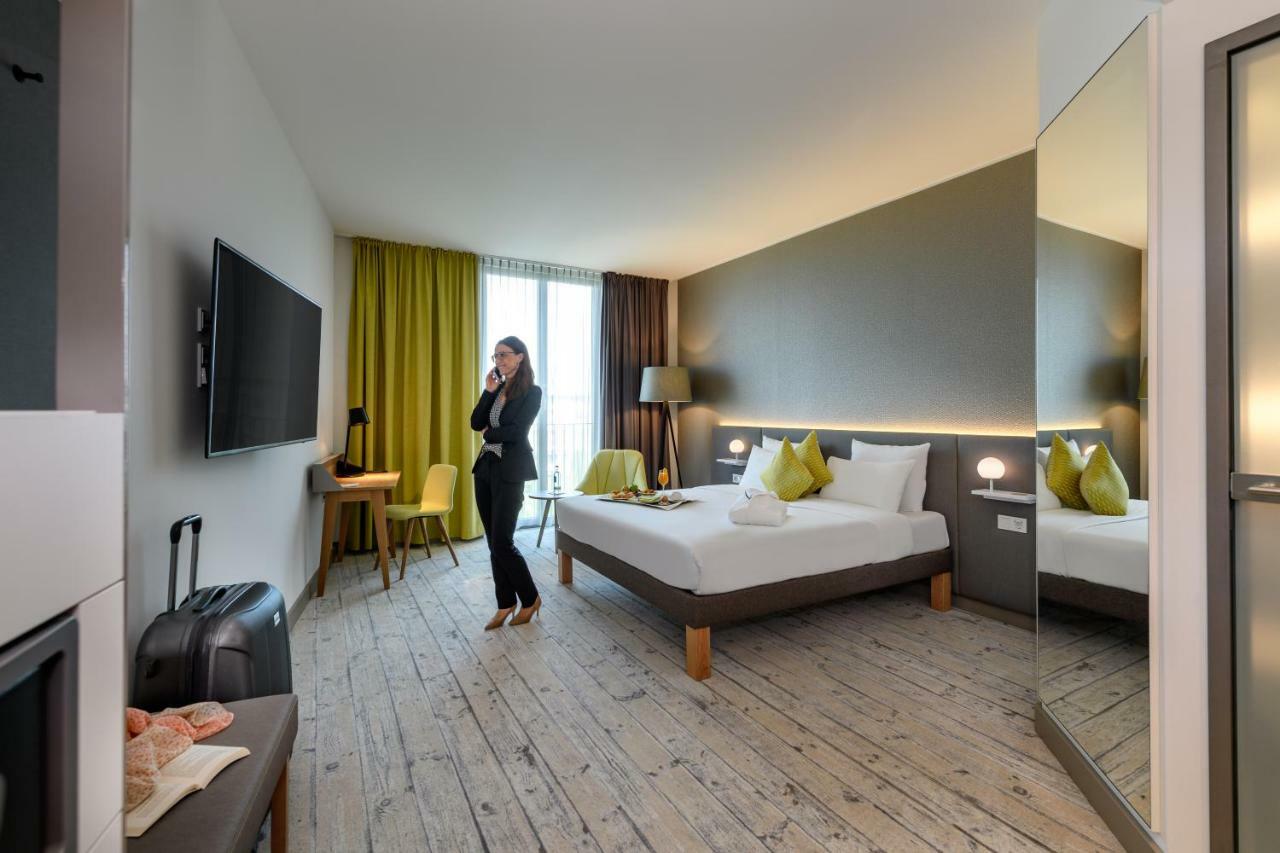 Novotel Muenchen Messe Esterno foto